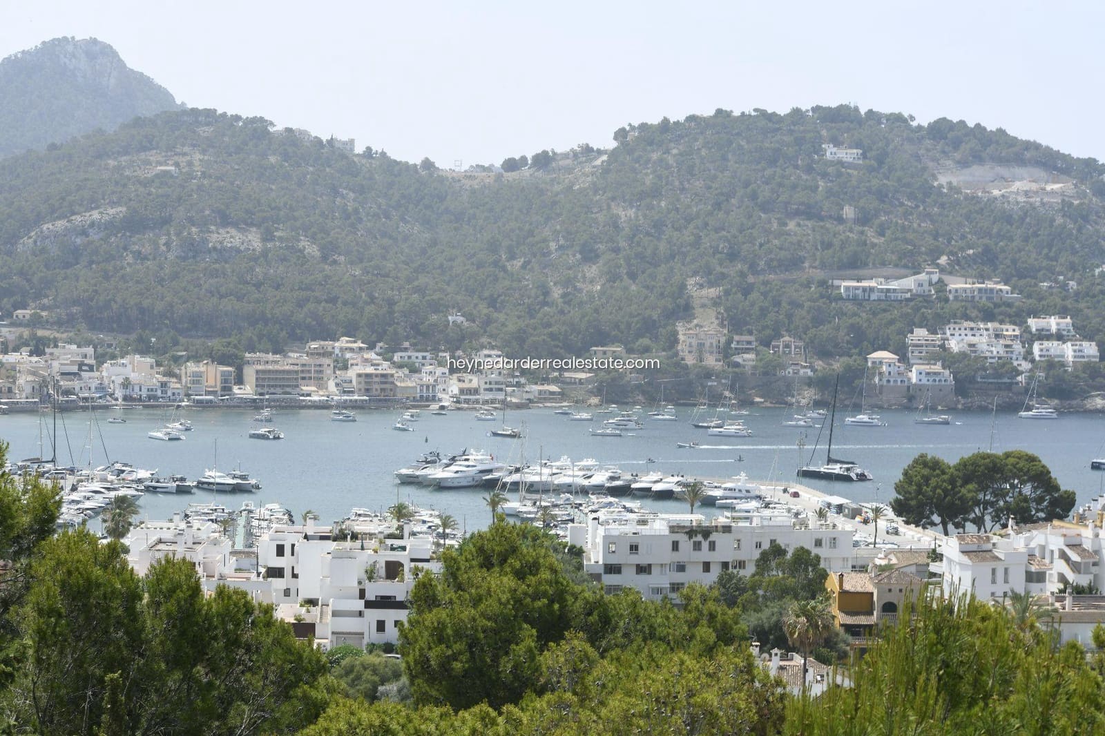 4 bedroom Villa for sale in Puerto de Andratx with pool garage - € 3,900,000 (Ref: 9420217)