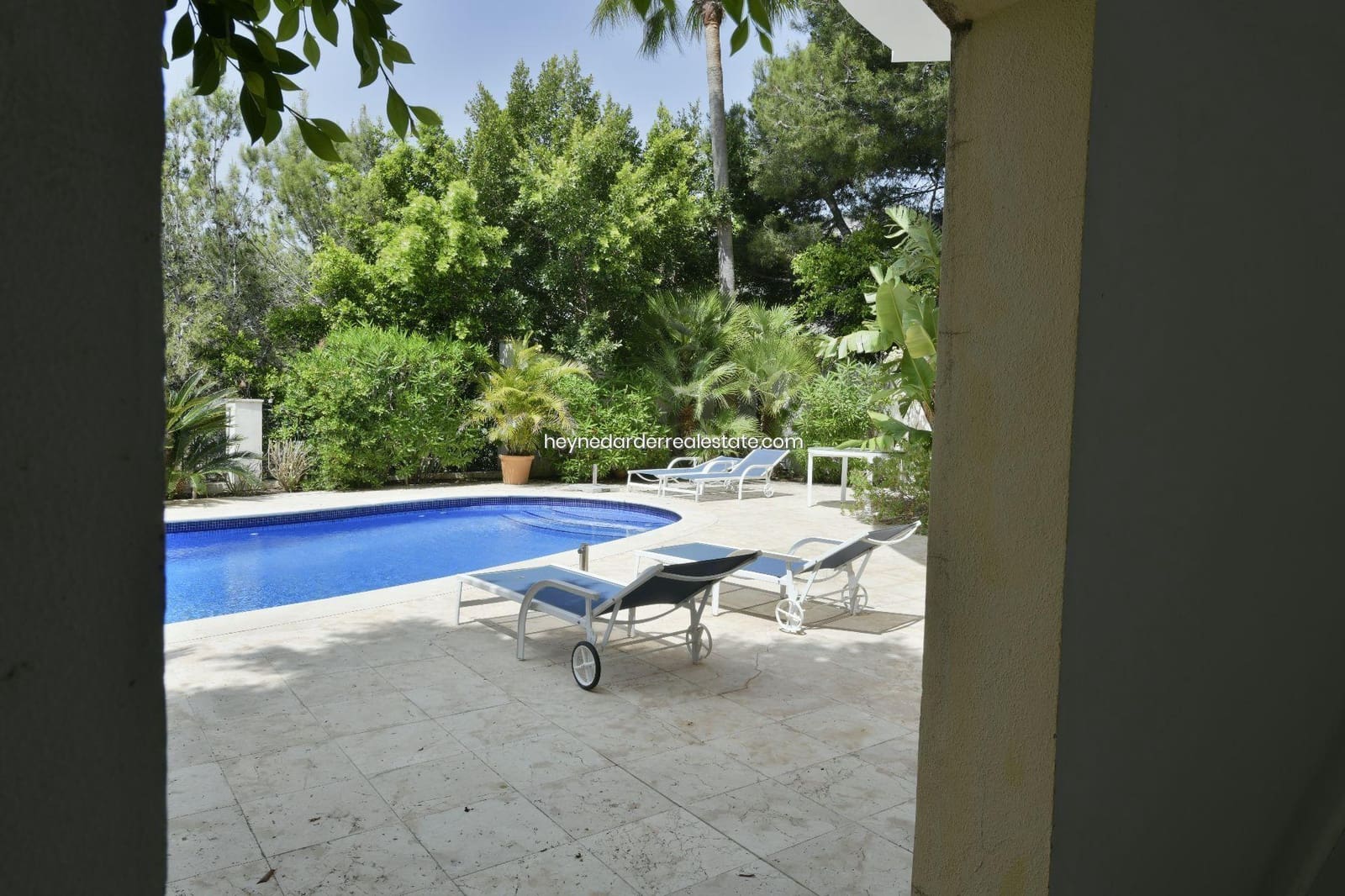 4 bedroom Villa for sale in Puerto de Andratx with pool garage - € 3,900,000 (Ref: 9420217)