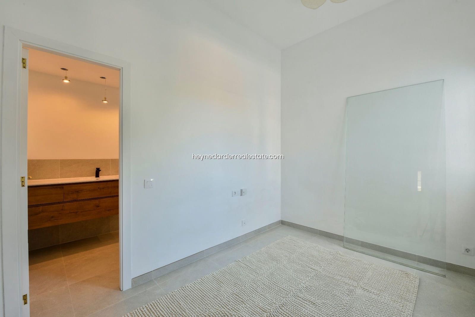 5 bedroom Villa for sale in Santa Ponsa with pool garage - € 2,750,000 (Ref: 9420219)