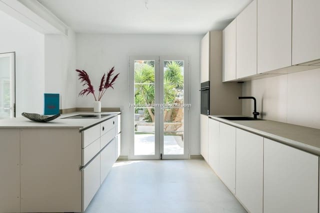 5 soverom Villa til salgs i Santa Ponsa, Calvià med svømmebasseng garasje - € 2 750 000 (Ref: 9420219)