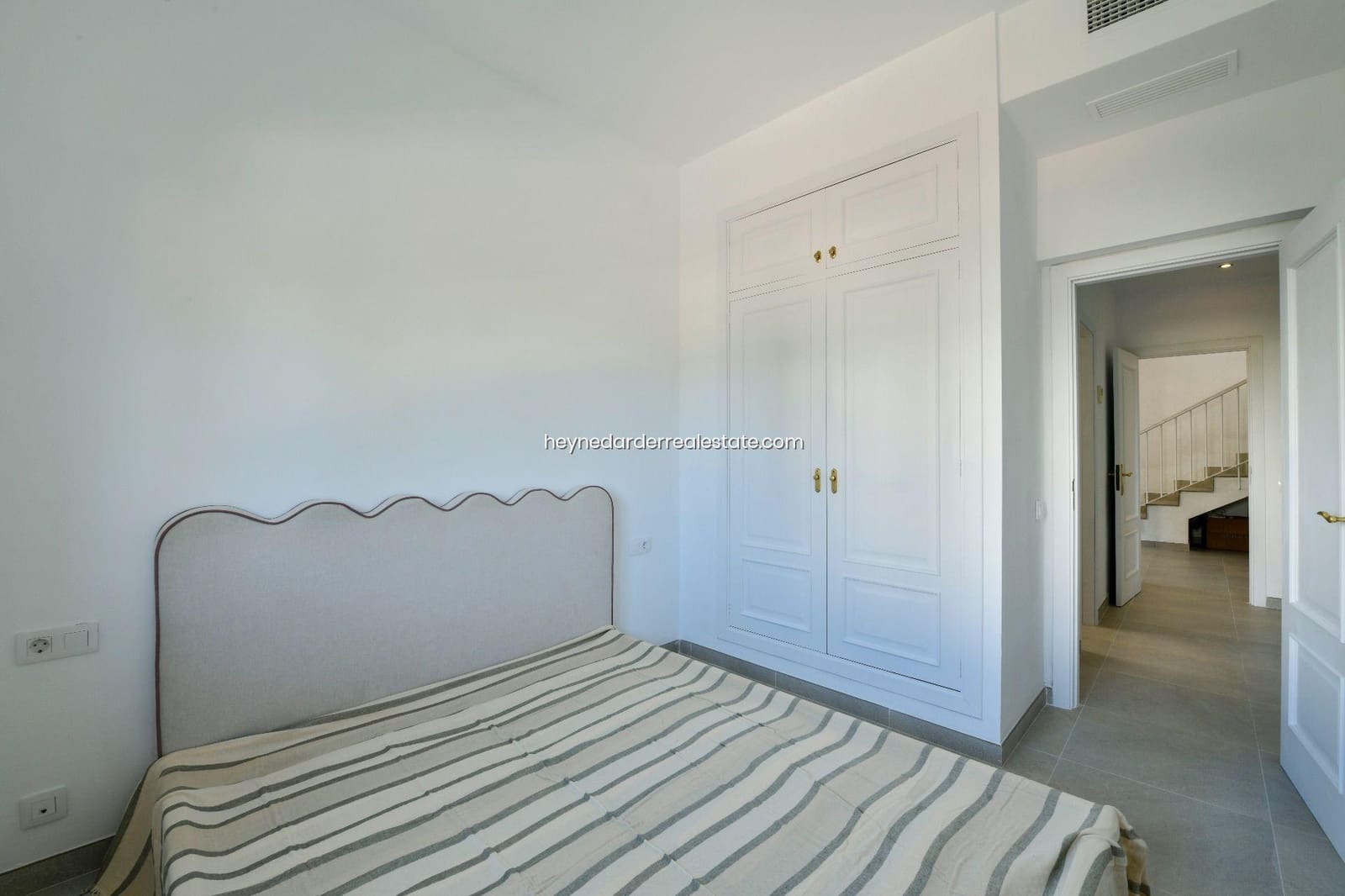 5 bedroom Villa for sale in Santa Ponsa with pool garage - € 2,750,000 (Ref: 9420219)