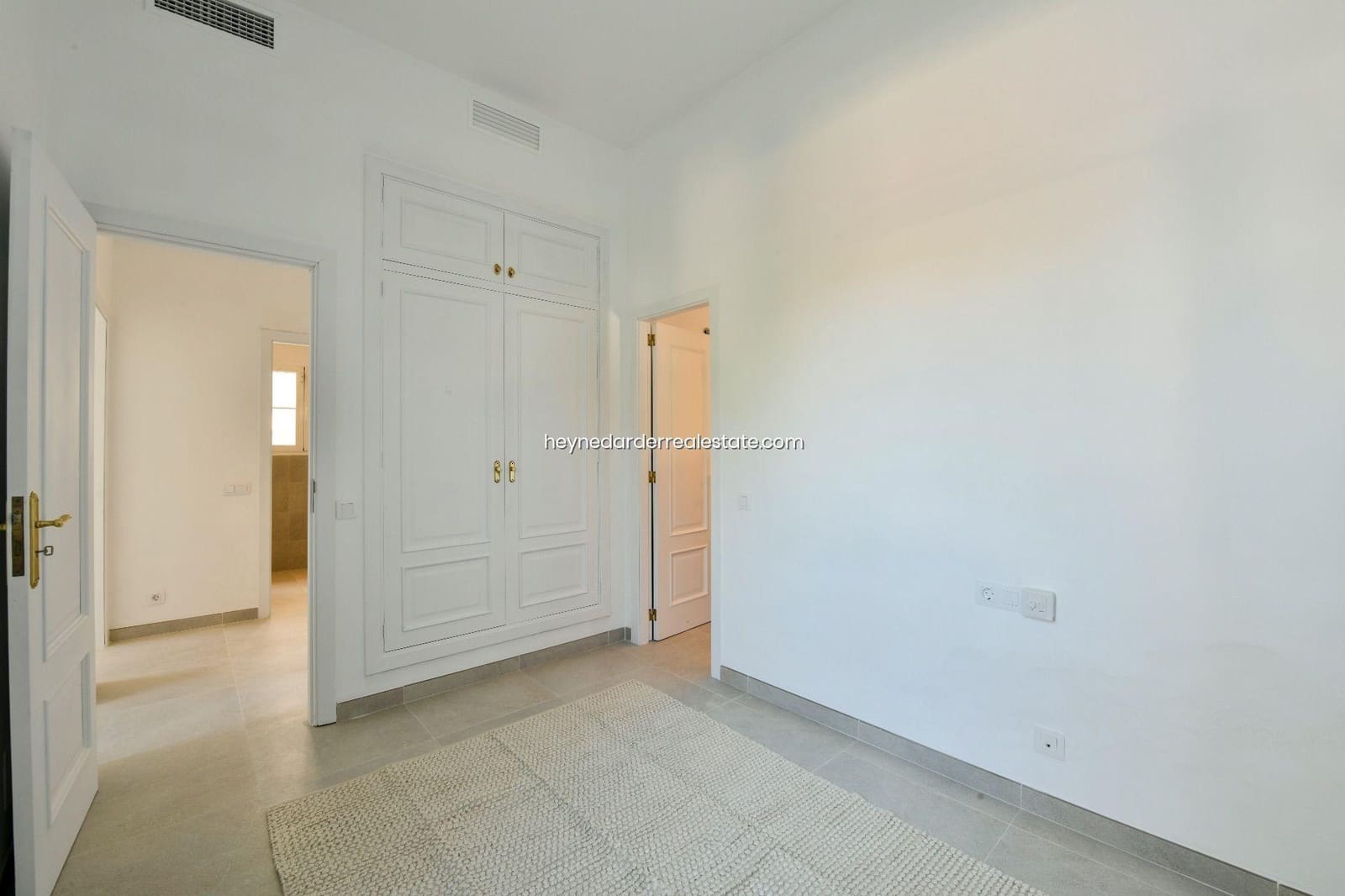 5 bedroom Villa for sale in Santa Ponsa with pool garage - € 2,750,000 (Ref: 9420219)