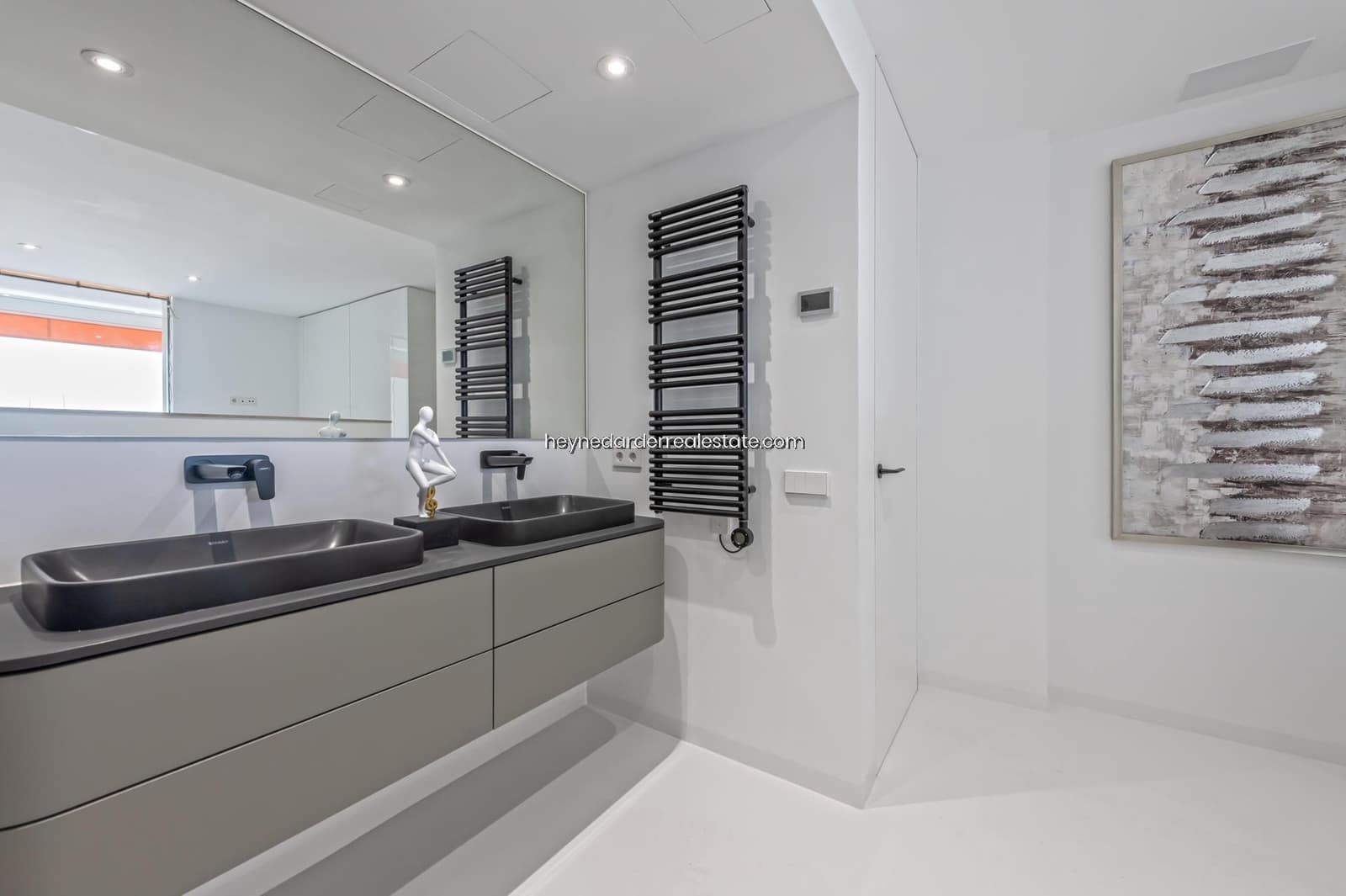 3 bedroom Apartment for sale in Palma de Mallorca with garage - € 1,950,000 (Ref: 9420221)