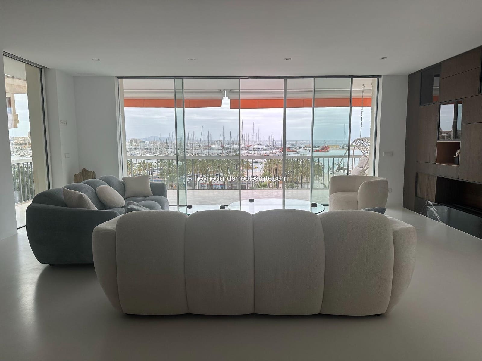 3 bedroom Apartment for sale in Palma de Mallorca with garage - € 1,950,000 (Ref: 9420221)
