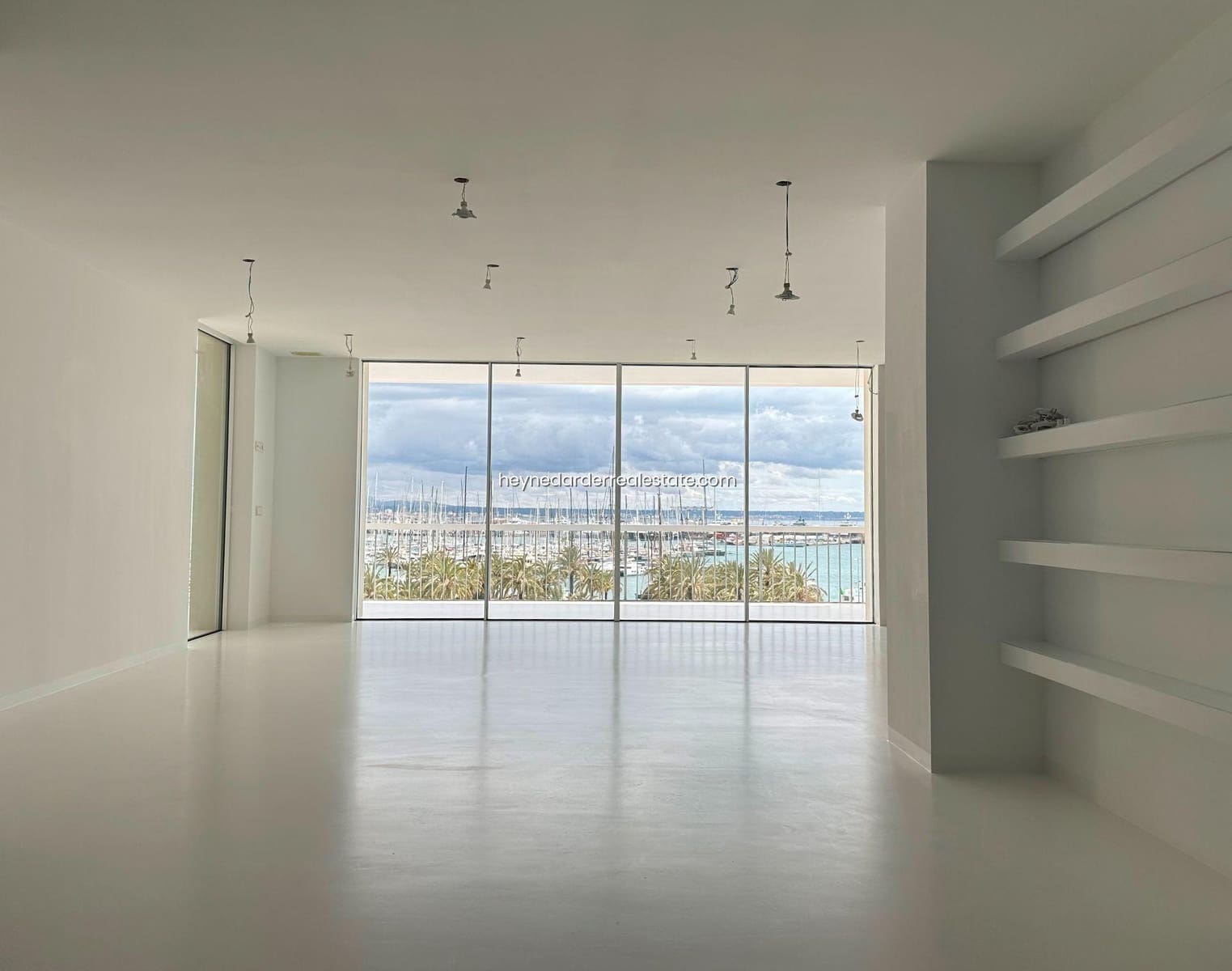 3 bedroom Apartment for sale in Palma de Mallorca with garage - € 1,950,000 (Ref: 9420221)