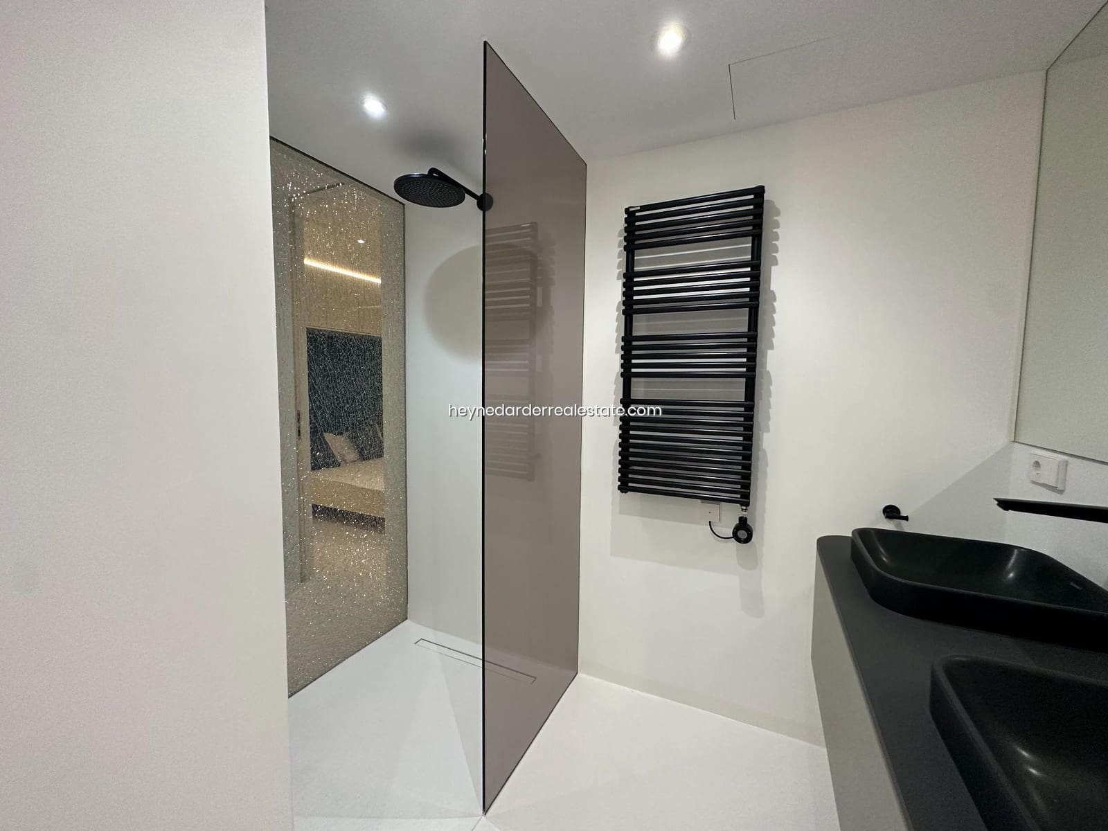 3 bedroom Apartment for sale in Palma de Mallorca with garage - € 1,950,000 (Ref: 9420221)