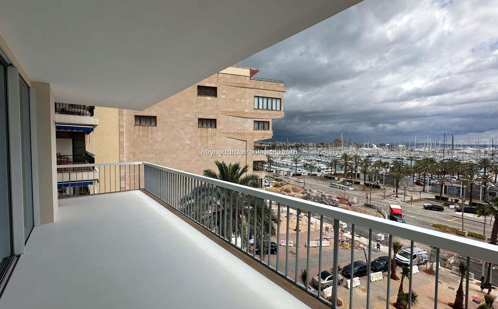 3 bedroom Apartment for sale in Palma de Mallorca with garage - € 1,950,000 (Ref: 9420221)