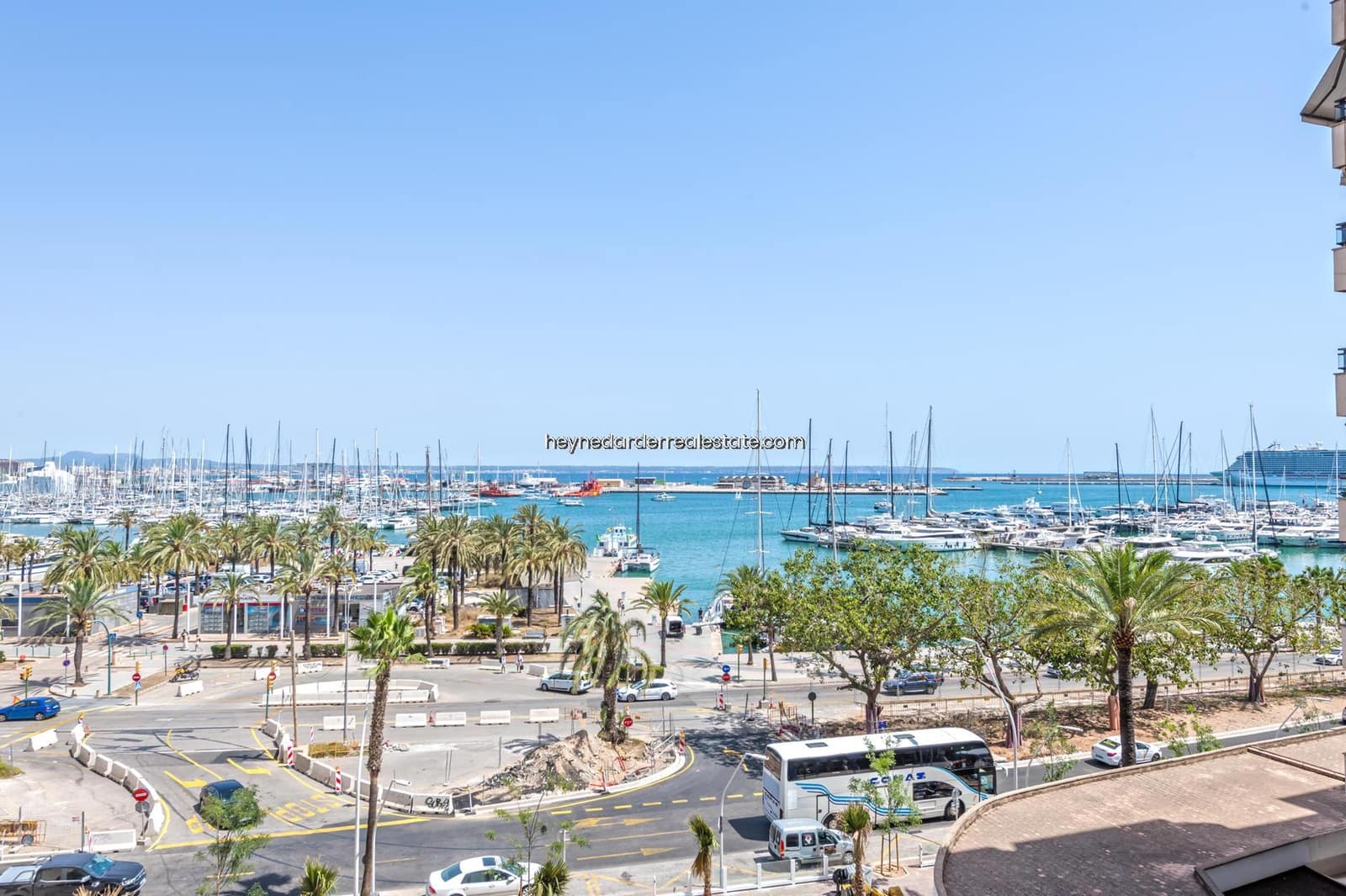 3 bedroom Apartment for sale in Palma de Mallorca with garage - € 1,950,000 (Ref: 9420221)