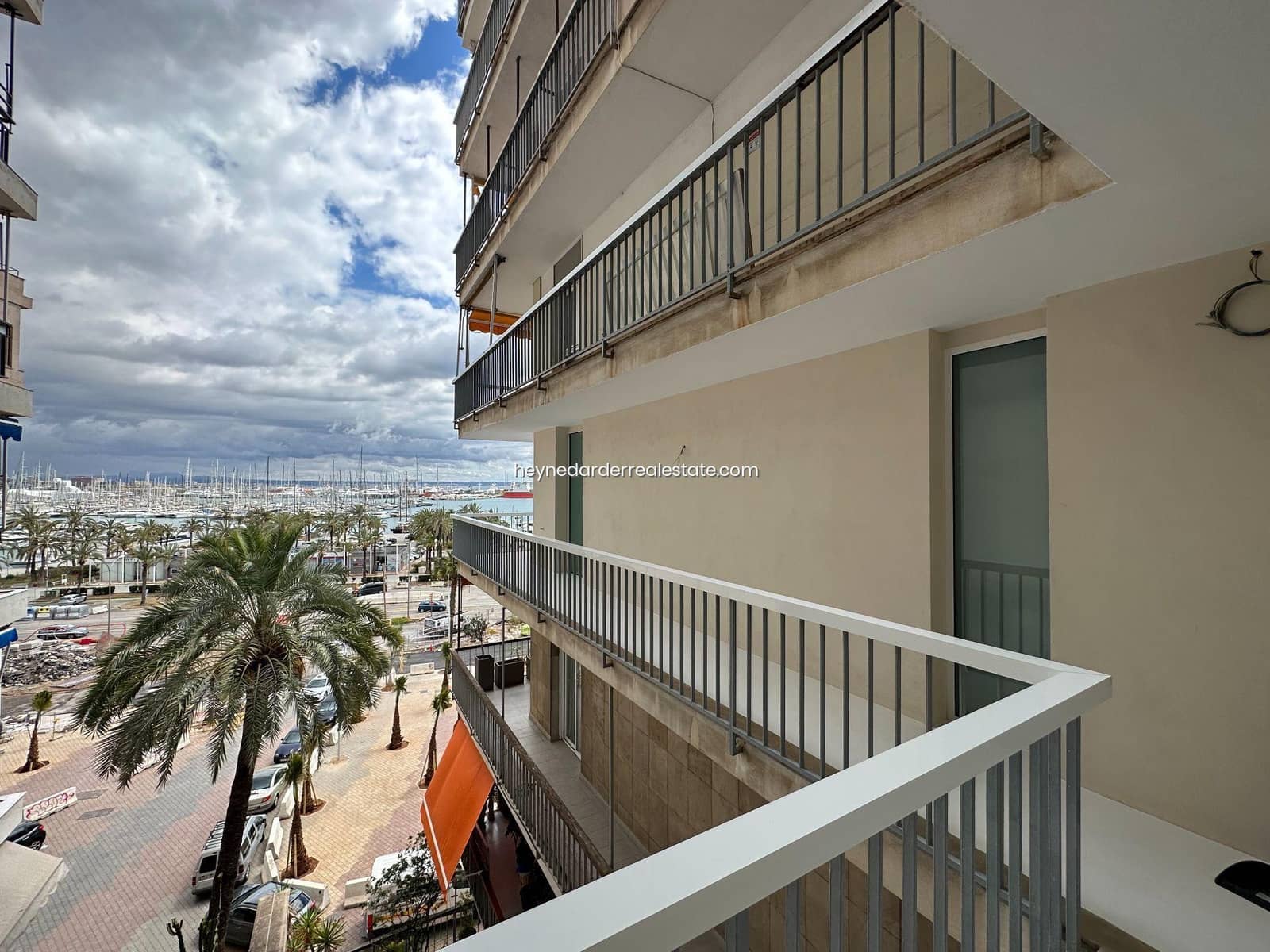 3 bedroom Apartment for sale in Palma de Mallorca with garage - € 1,950,000 (Ref: 9420221)