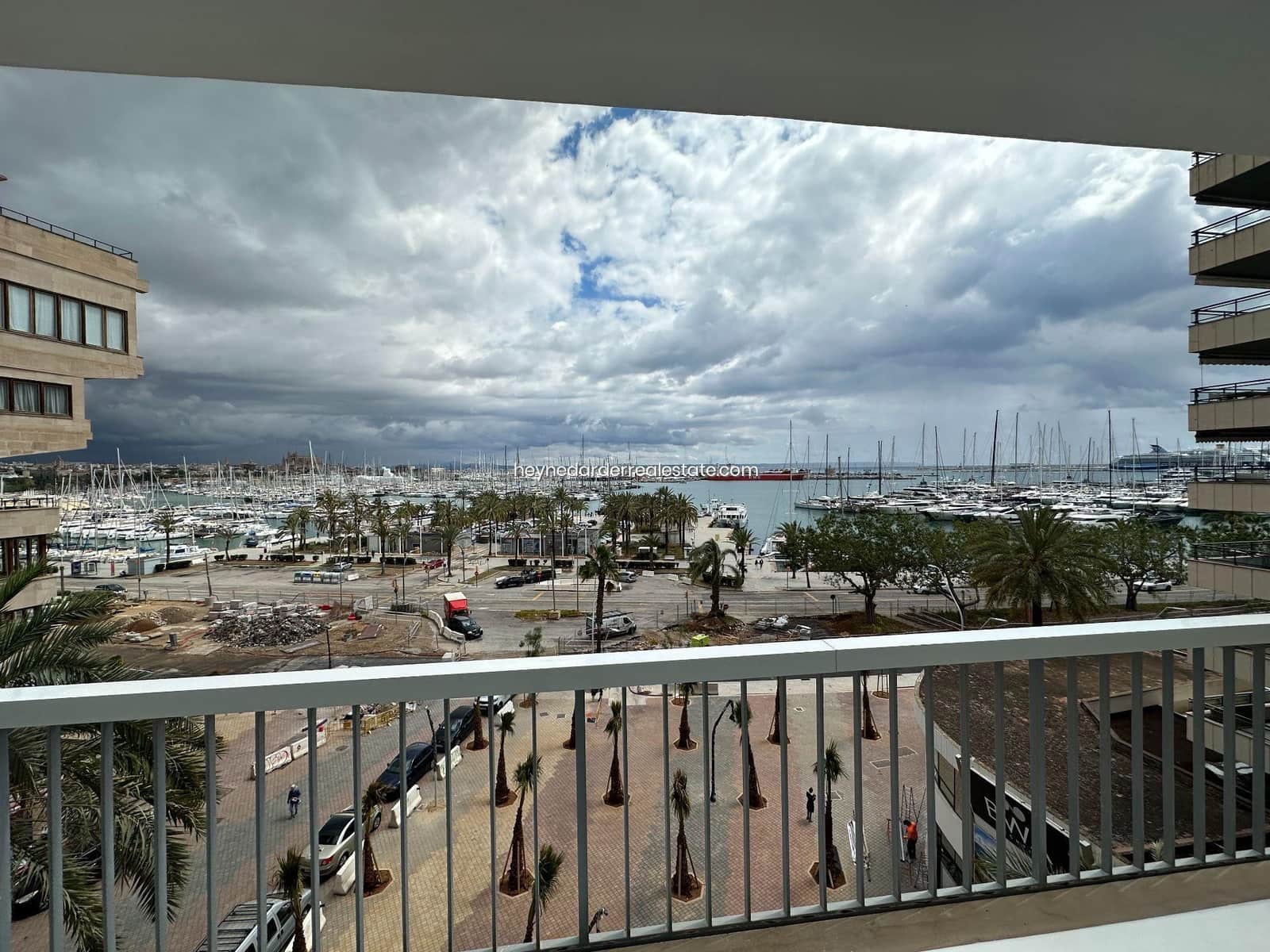 3 bedroom Apartment for sale in Palma de Mallorca with garage - € 1,950,000 (Ref: 9420221)