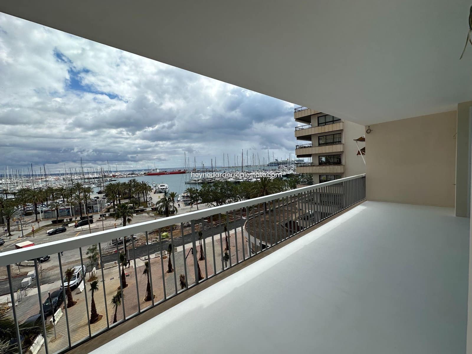 3 bedroom Apartment for sale in Palma de Mallorca with garage - € 1,950,000 (Ref: 9420221)