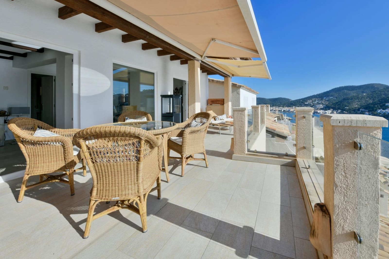 2 soveværelse Lejlighed til salg i Puerto de Andratx med swimmingpool garage - € 1.390.000 (Ref: 9420222)