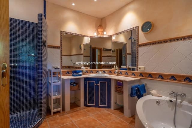 4 soveværelse Finca/Landehus til salg i Andratx med swimmingpool - € 1.650.000 (Ref: 9420226)