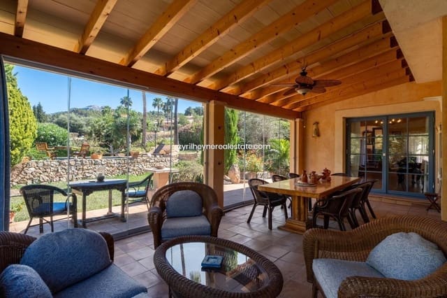 4 soveværelse Finca/Landehus til salg i Andratx med swimmingpool - € 1.650.000 (Ref: 9420226)