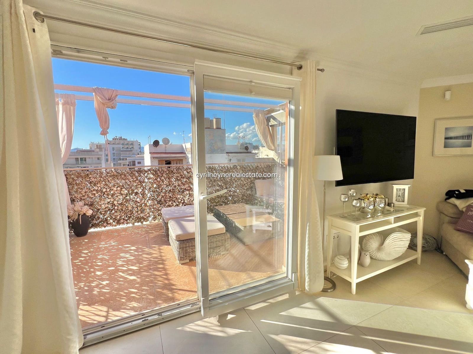 1 bedroom Penthouse for sale in Palma de Mallorca - € 470,000 (Ref: 9420227)