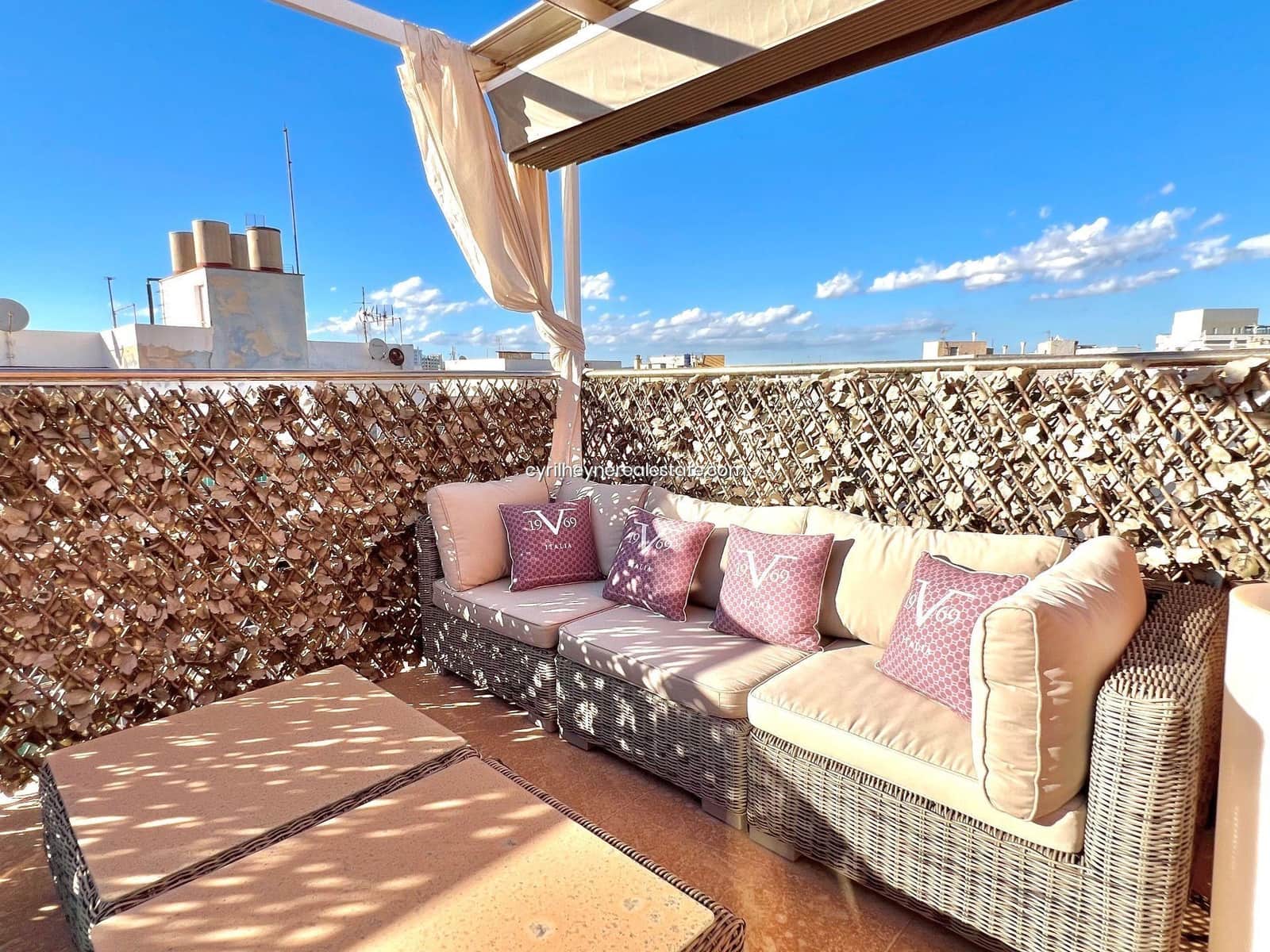 1 bedroom Penthouse for sale in Palma de Mallorca - € 470,000 (Ref: 9420227)