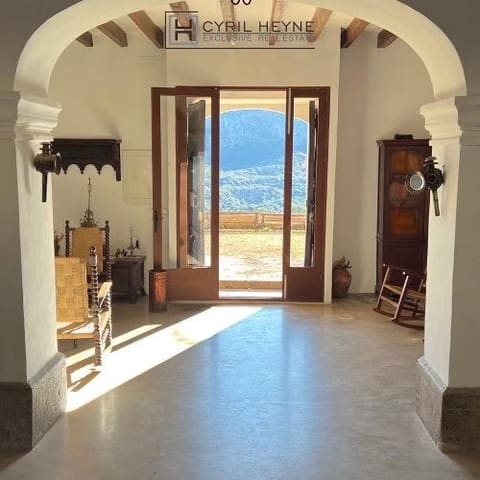 7 soveværelse Finca/Landehus til salg i Selva med garage - € 8.900.000 (Ref: 9420231)