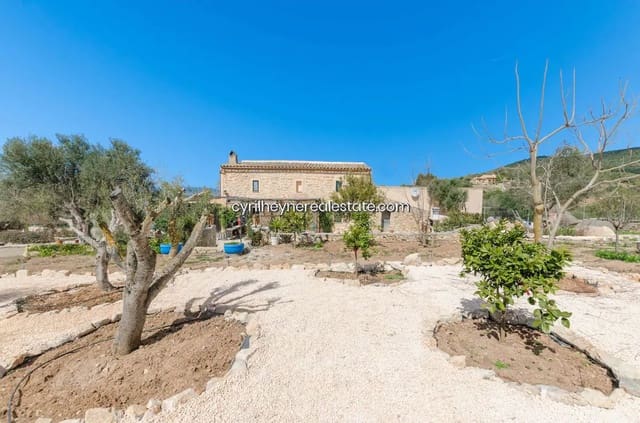 3 bedroom Finca/Country House for sale in Manacor with pool garage - € 900,000 (Ref: 9420232)