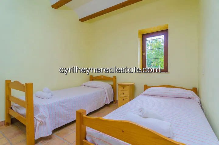 3 chambre Finca/Maison de Campagne à vendre à Manacor avec piscine garage - 900 000 € (Ref: 9420232)