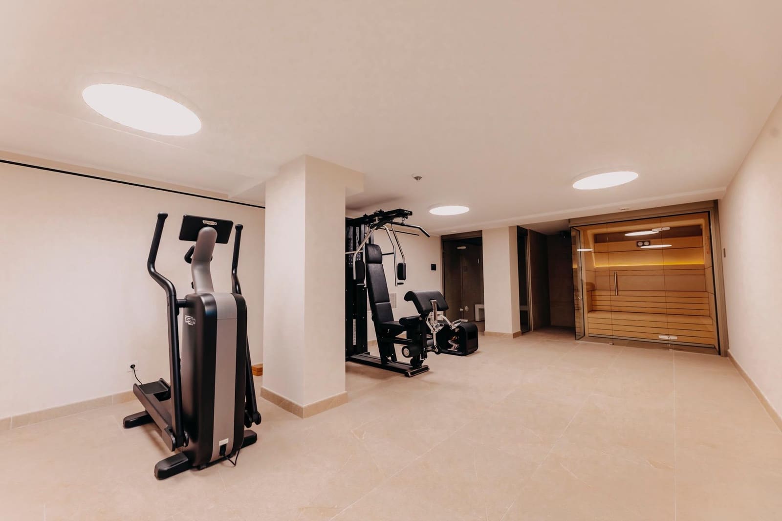 Piso de 2 habitaciones en Palma de Mallorca en venta con piscina garaje - 2.450.000 € (Ref: 9420237)