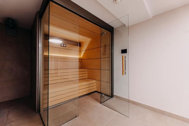 Piso de 2 habitaciones en Palma de Mallorca en venta con piscina garaje - 2.450.000 € (Ref: 9420237)