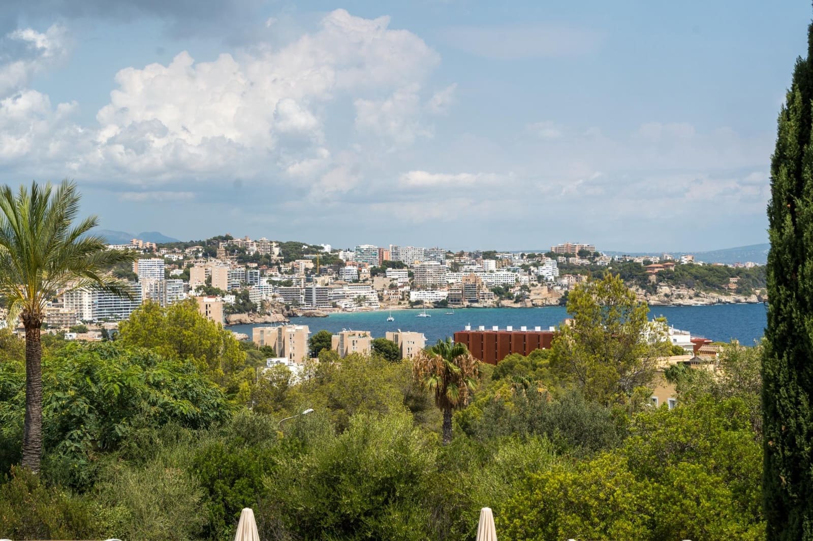 2 bedroom Apartment for sale in Illetas with pool - € 900,000 (Ref: 9420242)