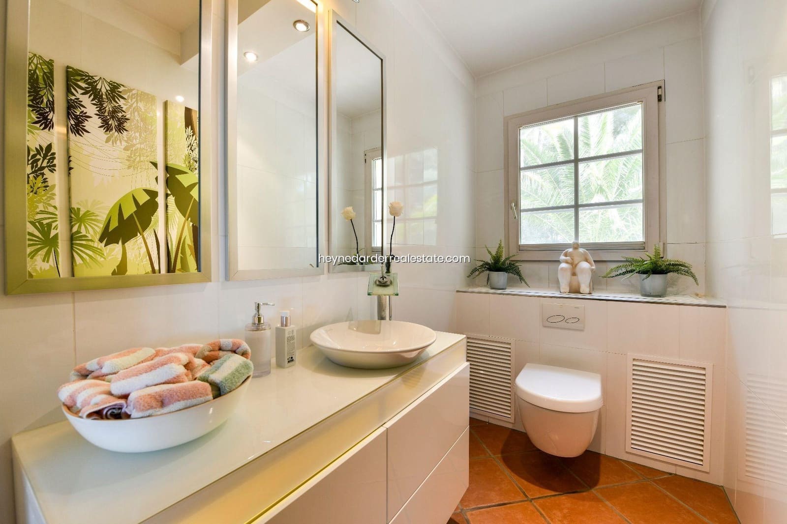 4 bedroom Villa for sale in Costa de la Calma with pool garage - € 1,980,000 (Ref: 9439026)