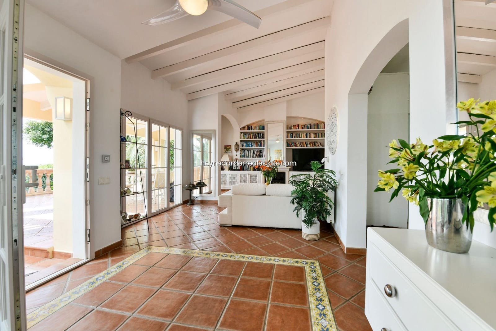 4 bedroom Villa for sale in Costa de la Calma with pool garage - € 1,980,000 (Ref: 9439026)