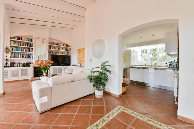 4 makuuhuone Huvila myytävänä paikassa Costa de la Calma, Calvià mukana uima-altaan 
autotalli - 1 980 000 € (Ref: 9439026)