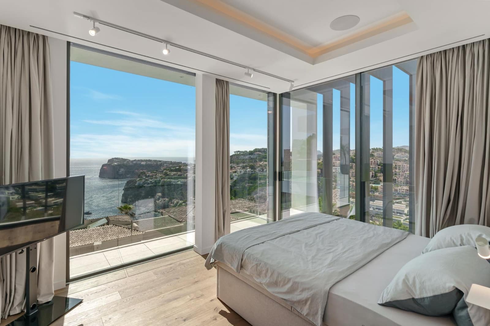 6 soverom Villa til salgs i Puerto de Andratx med svømmebasseng garasje - € 12 800 000 (Ref: 9441910)