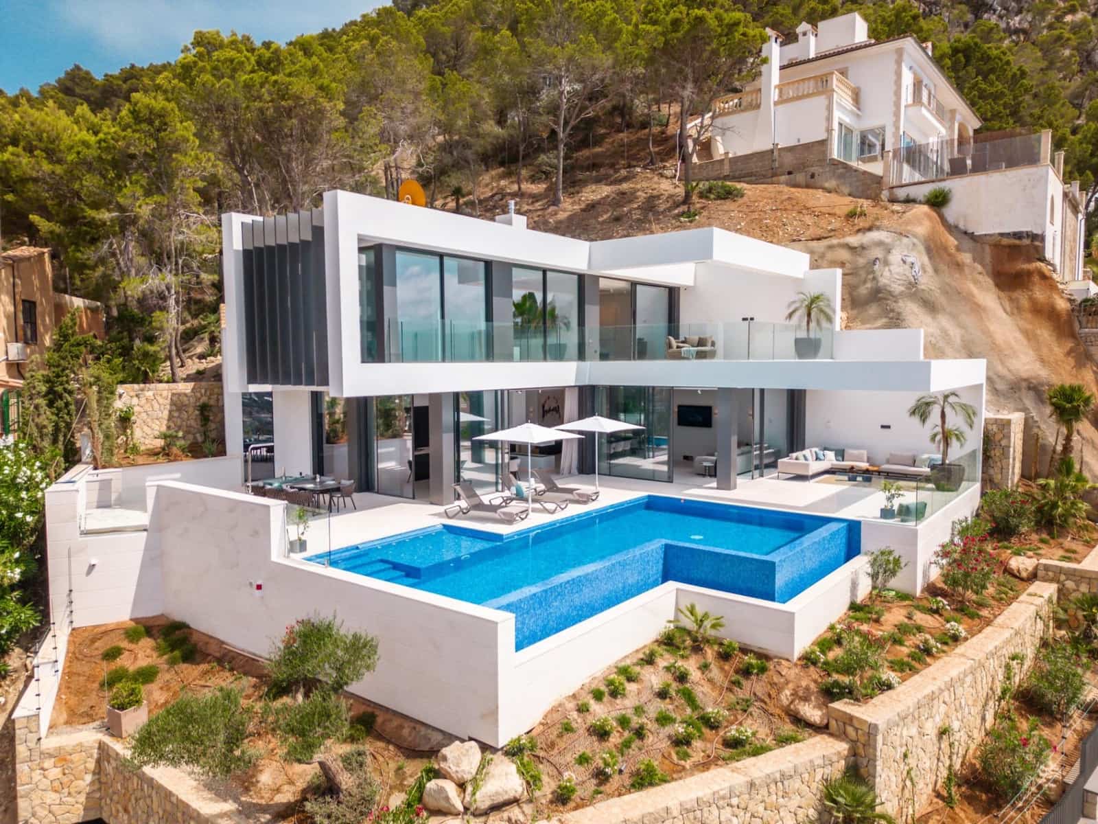 6 soverom Villa til salgs i Puerto de Andratx med svømmebasseng garasje - € 12 800 000 (Ref: 9441910)