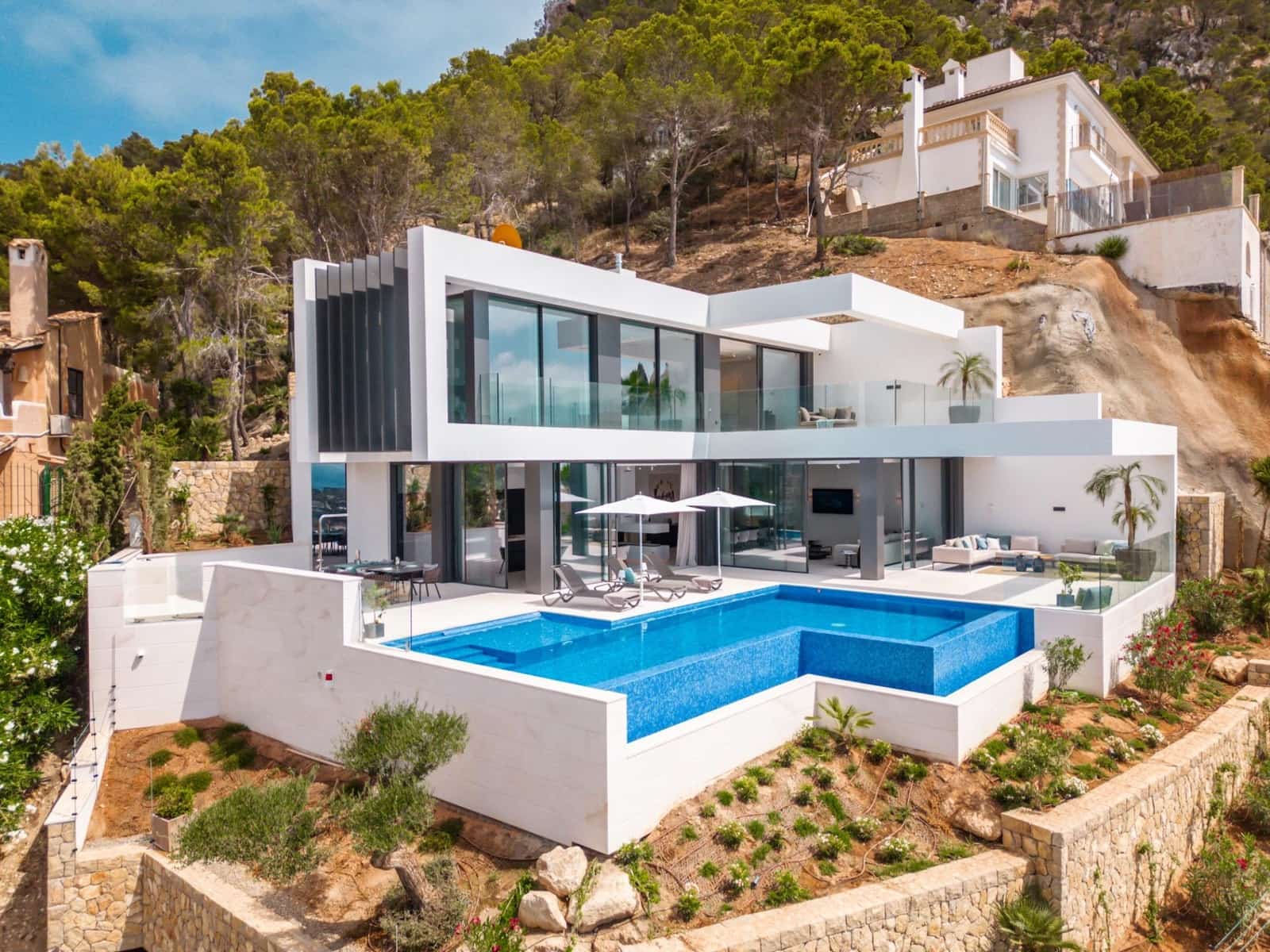 6 soverom Villa til salgs i Puerto de Andratx med svømmebasseng garasje - € 12 800 000 (Ref: 9441910)