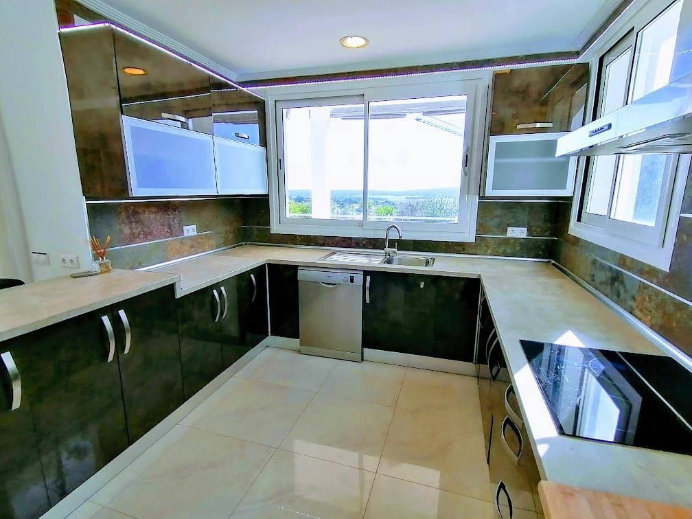 4 soveværelse Villa til leje i Santa Ponsa med swimmingpool garage - € 15.000 (Ref: 9450023)