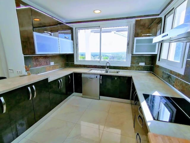 4 soveværelse Villa til leje i Santa Ponsa, Calvià med swimmingpool garage - € 15.000 (Ref: 9450023)