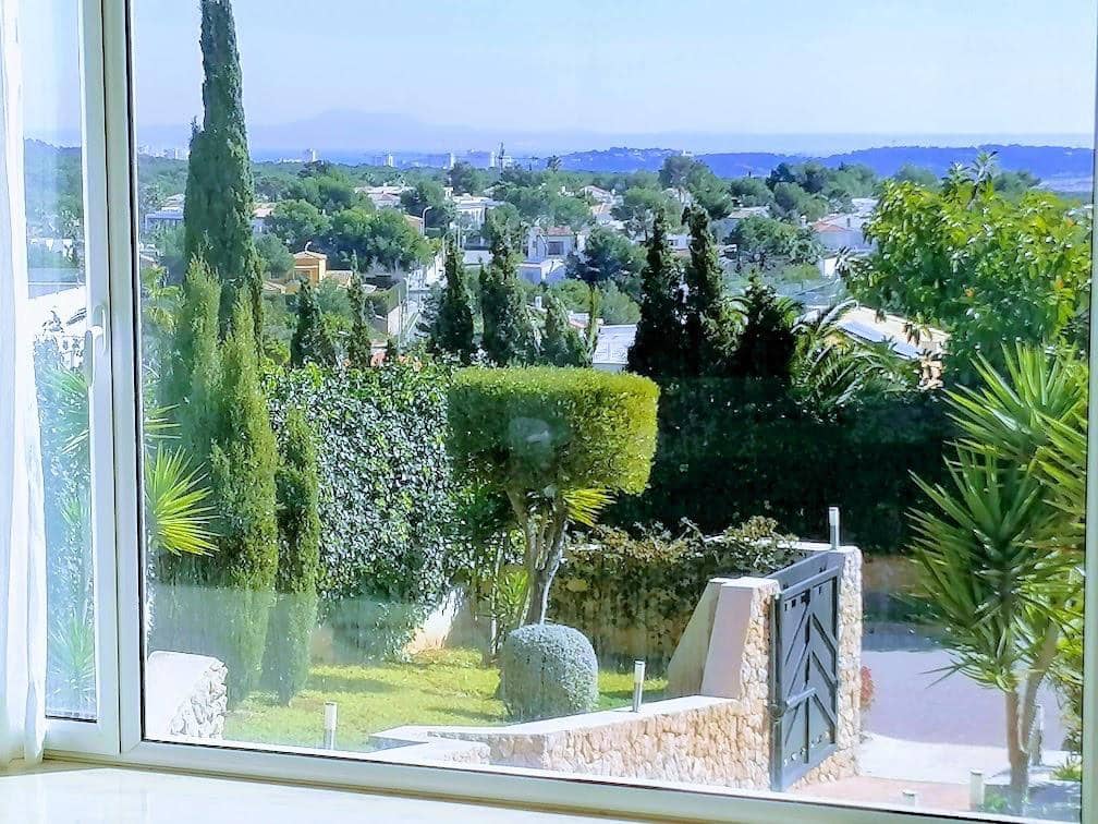 4 soveværelse Villa til leje i Santa Ponsa med swimmingpool garage - € 15.000 (Ref: 9450023)