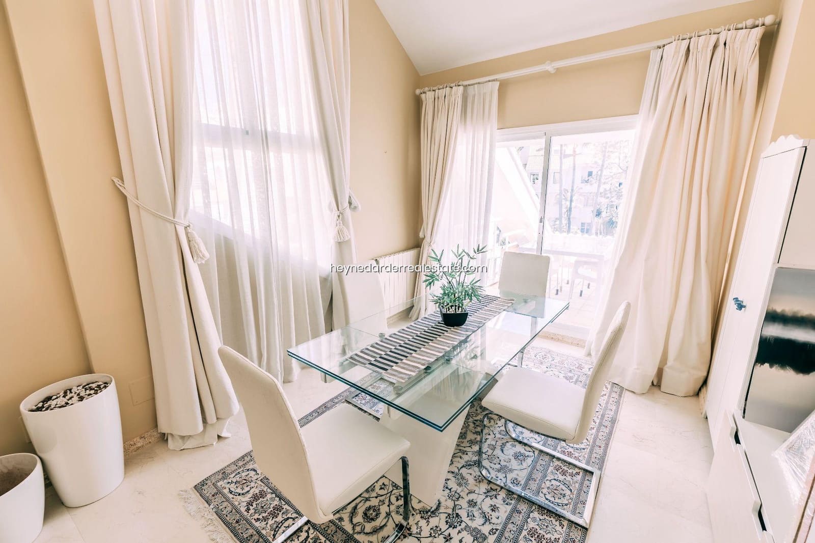 2 sovrum Lägenhet att hyra i Santa Ponsa med pool - 3 500 € (Ref: 9511851)