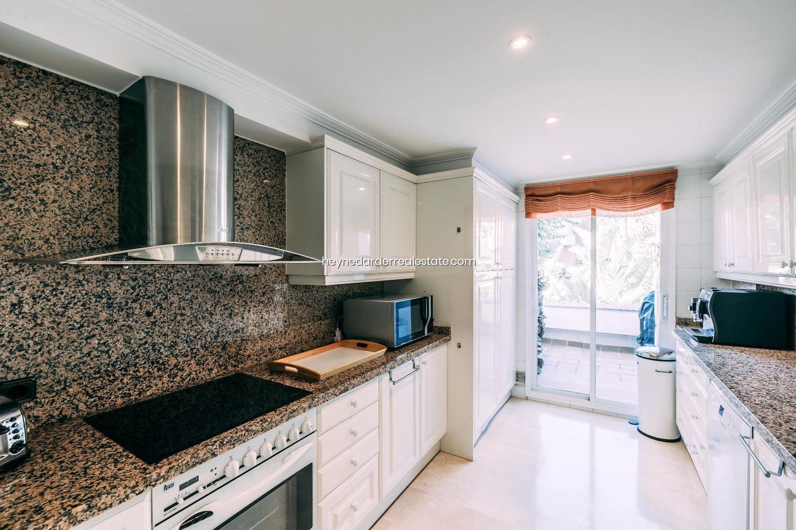 2 sovrum Lägenhet att hyra i Santa Ponsa med pool - 3 500 € (Ref: 9511851)