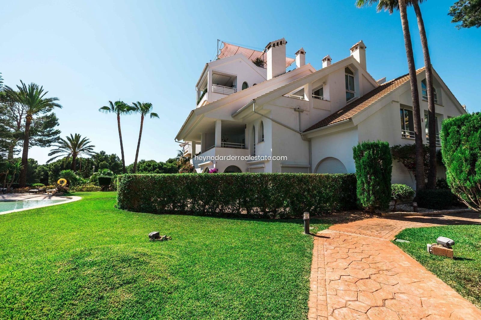 2 sovrum Lägenhet att hyra i Santa Ponsa med pool - 3 500 € (Ref: 9511851)