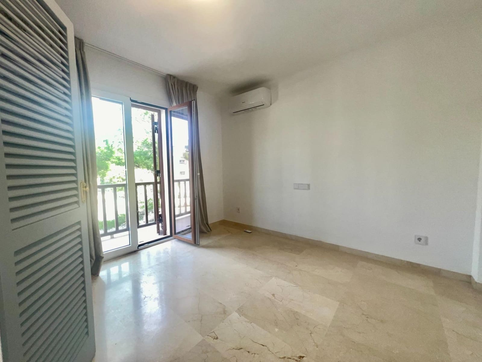 3 sovrum Lägenhet att hyra i Santa Ponsa med pool - 2 500 € (Ref: 9533842)