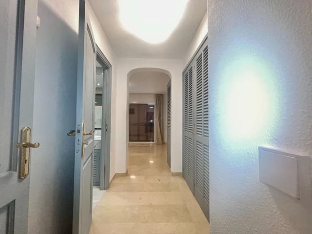 3 sovrum Lägenhet att hyra i Santa Ponsa, Calvià med pool - 2 500 € (Ref: 9533842)