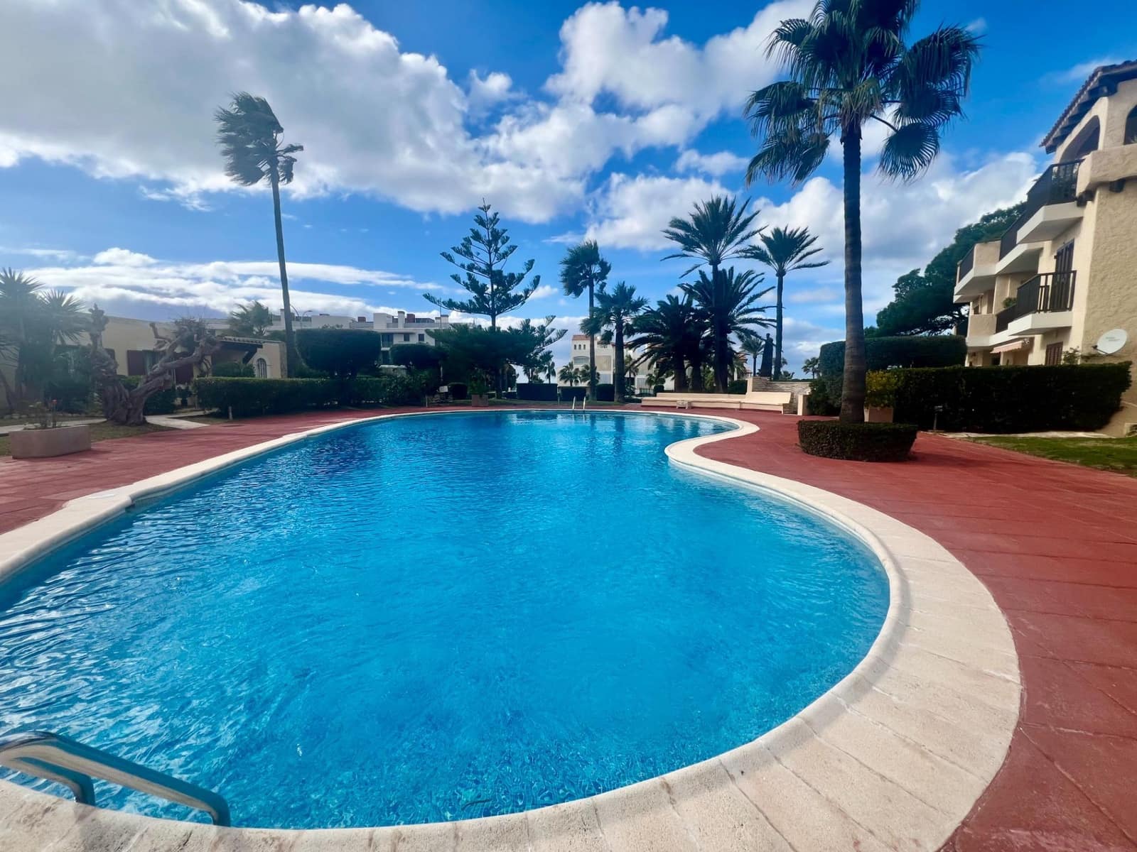 3 sovrum Lägenhet att hyra i Santa Ponsa med pool - 2 500 € (Ref: 9533842)