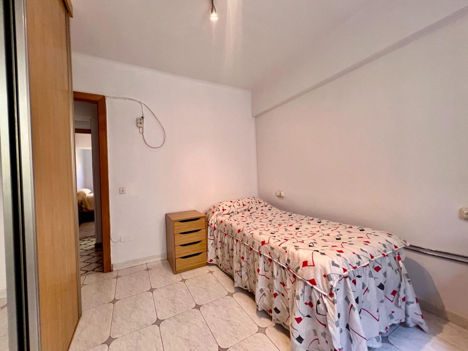 3 sovrum Lägenhet att hyra i Palma de Mallorca - 1 050 € (Ref: 9536052)