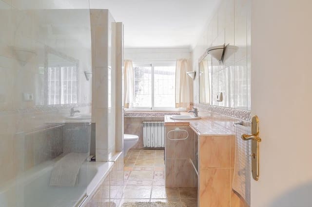 6 soveværelse Finca/Landehus til salg i Algaida med swimmingpool - € 1.100.000 (Ref: 9543774)