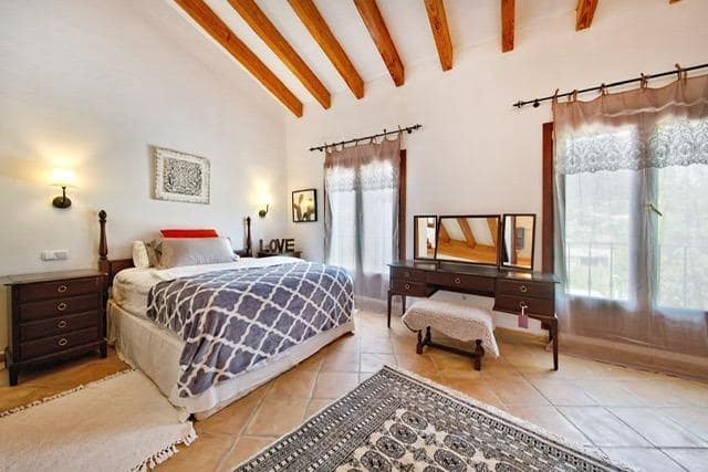 Villa/Maison de 3 chambres à louer à Andratx avec piscine - 9 900 € (Ref: 9548357)