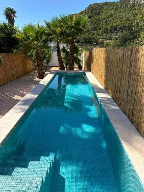 Villa/Maison de 3 chambres à louer à Andratx avec piscine - 9 900 € (Ref: 9548357)