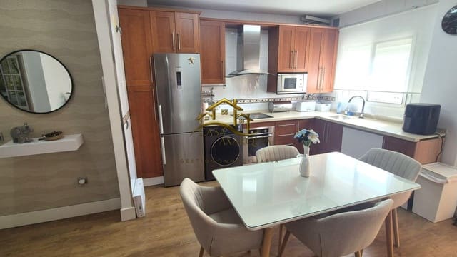 Piso de 2 habitaciones en Vélez-Málaga en venta - 254.900 € (Ref: 10013483)