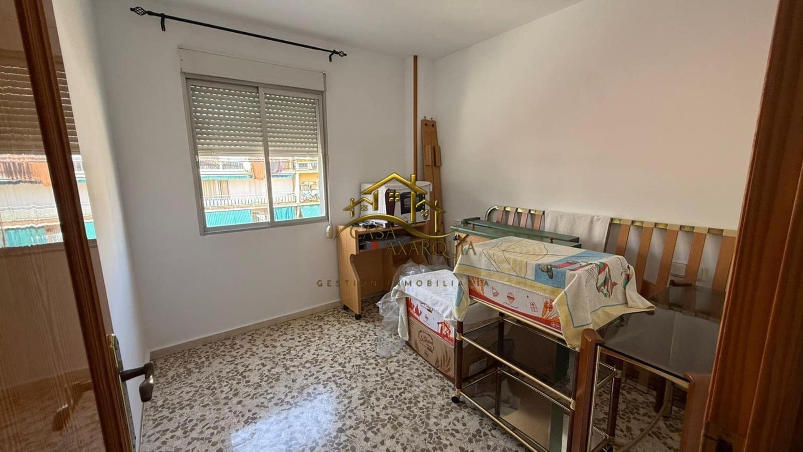 4 bedroom Flat for rent in Velez-Malaga - € 700 (Ref: 10047508)