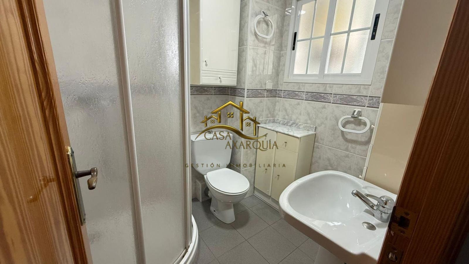 4 bedroom Flat for rent in Velez-Malaga - € 700 (Ref: 10047508)