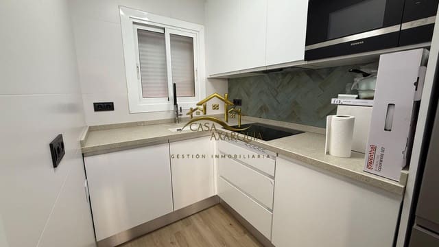 2 quarto Moradia para arrendar em Caleta de Vélez, Vélez-Málaga - 950 € (Ref: 10081488)