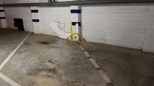 Garaż na sprzedaż w Vélez-Málaga - 18 000 € (Ref: 10089618)